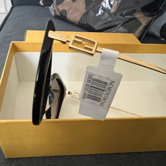 Fendi Baguette Cat Eye Sunglasses 57mm - Picture 10 of 13